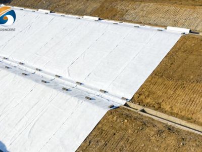 Geossintéticos GEOSINCERE, tecido geotêxtil de 4 oz para proteção de taludes.