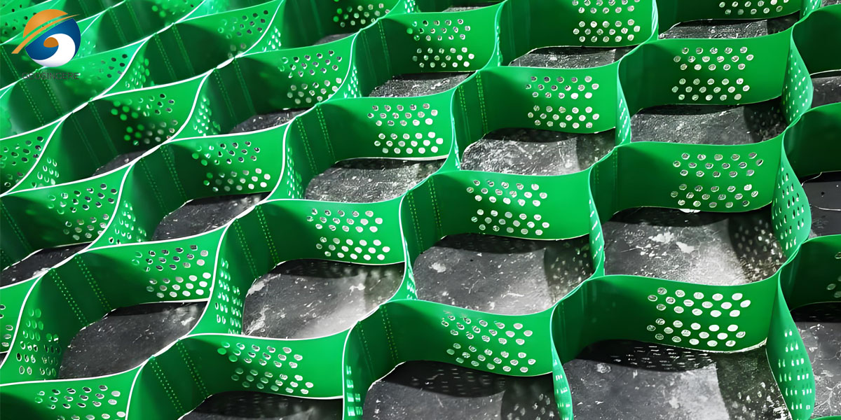 Перфорированная пластиковая георешетка для поддержки нагрузки Перфорированная пластиковая георешетка для поддержки нагрузки