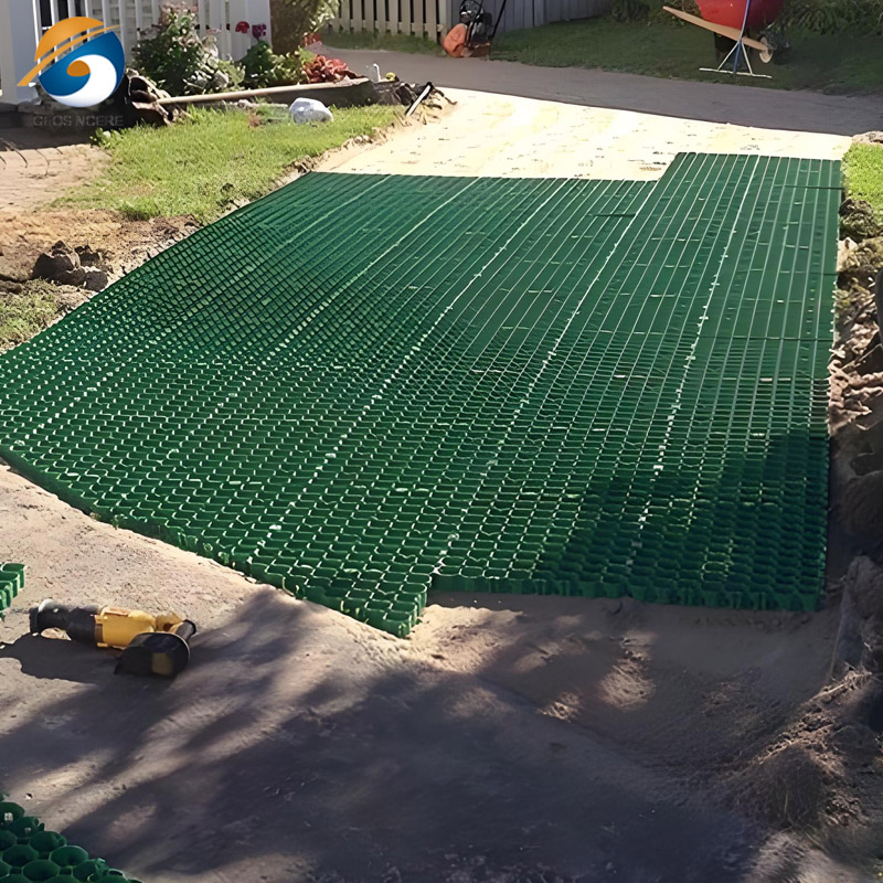 Подъездная дорога с травяным покрытием и мощением — экологичное решение для ландшафтного дизайна