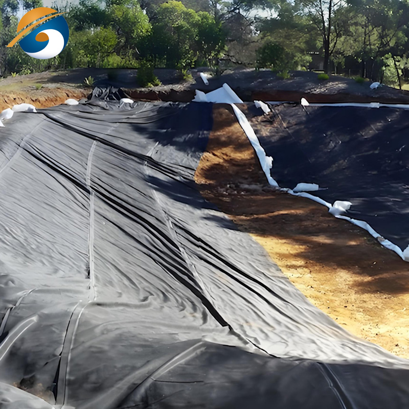 Revestimiento de estanque LLDPE