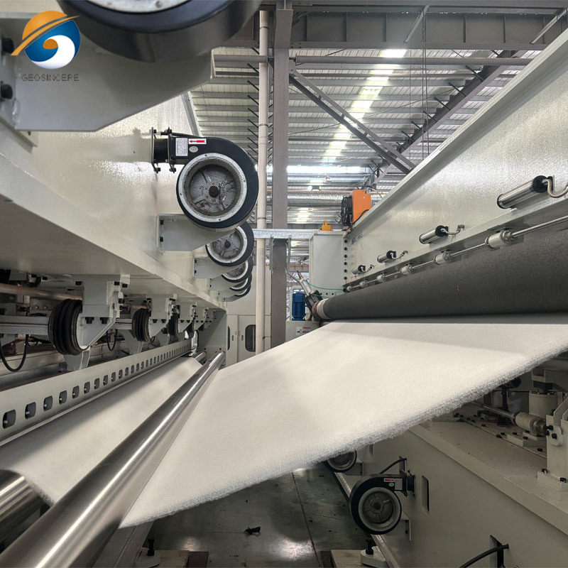 Kain Geotekstil Putih GEOSINCERE Geosynthetics