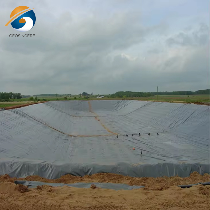 Прочный рулон геомембраны HDPE толщиной 1,5 мм для покрытия свалок