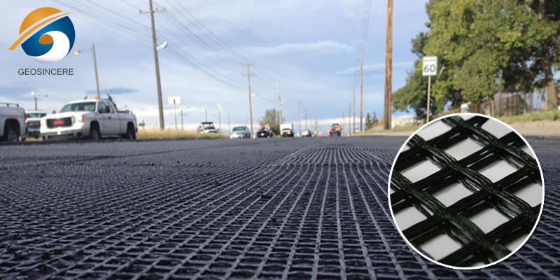 Армирующая композитная стекловолоконная георешетка для подпорной стенки Армирующая композитная стекловолоконная георешетка для подпорной стенки