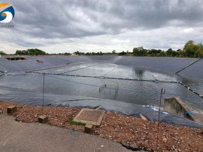 Geomembrana de PEAD GEOSINCERE Geossintéticos de 30 mils para Canal de Rega