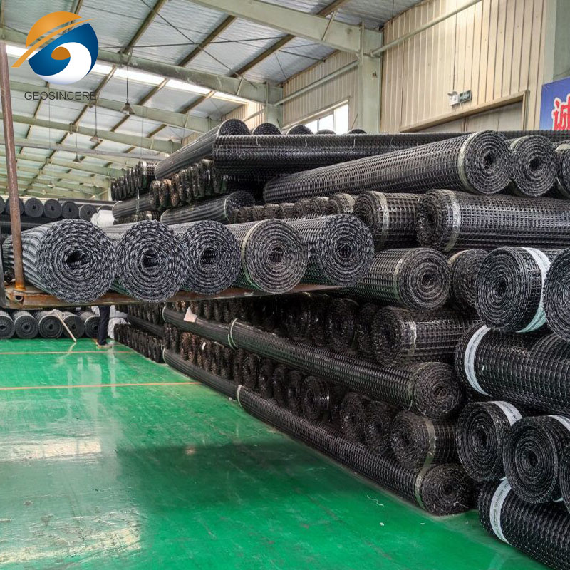 Двуосная георешетка для стабилизации склона из полиэстера