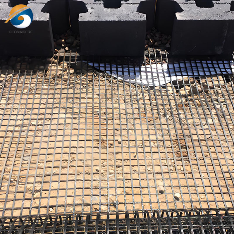Geogrelha biaxial em PEAD para muros de contenção