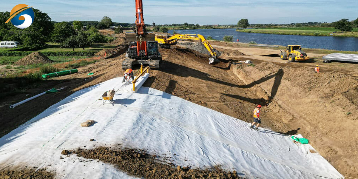 Нетканый геотекстильный фильтрующий материал для дренажных систем Нетканый геотекстильный фильтрующий материал для дренажных систем