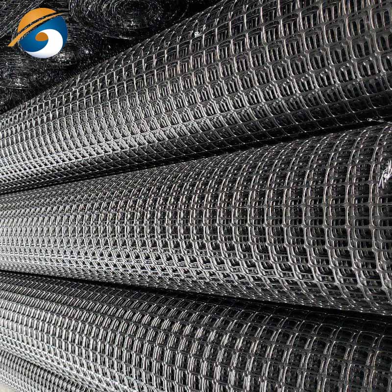 Двуосная георешетка для стабилизации склона из полиэстера