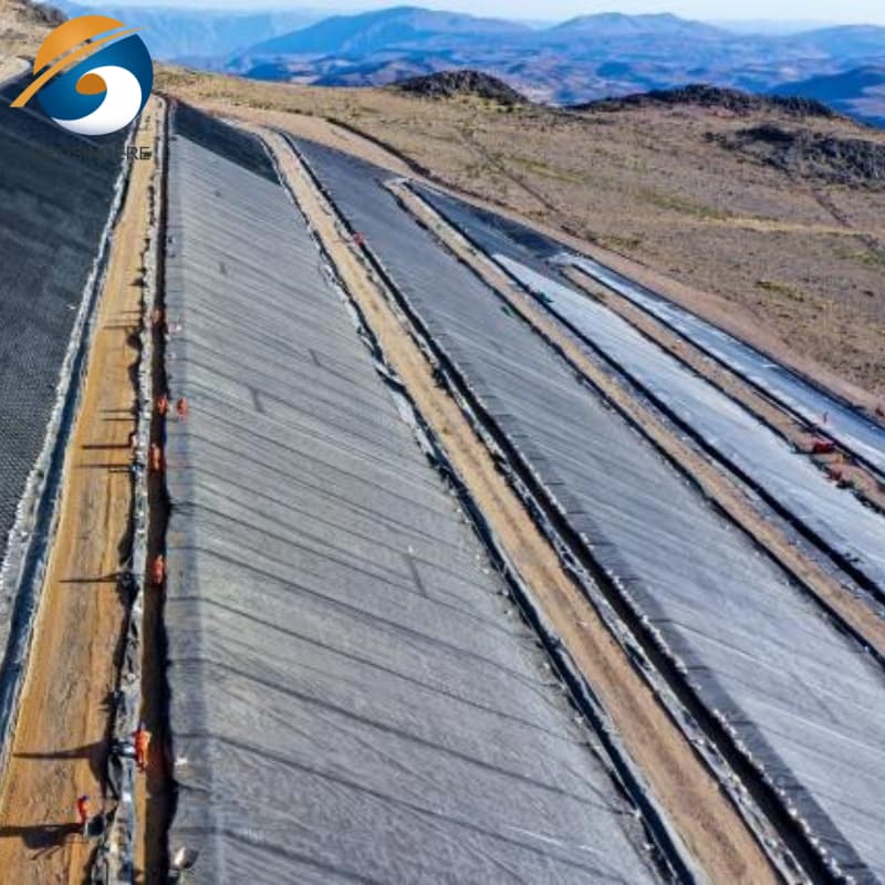 Geomembrana dari HDPE untuk Pelapis Tempat Pembuangan Sampah