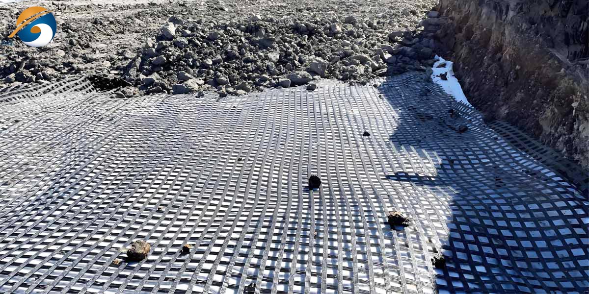 Geogrelha em PEAD para projetos de engenharia civil e ambiental