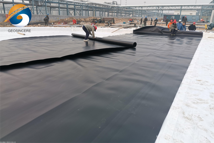 Геомембрана HDPE толщиной 60 мил для садовых прудов Геомембрана HDPE толщиной 60 мил для садовых прудов