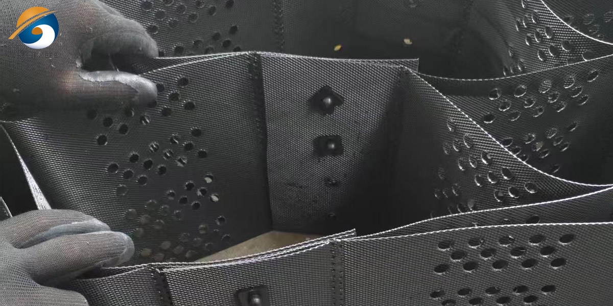 حماية المنحدرات باستخدام الخلايا الجيولوجية لتعزيز الجسور شديدة الانحدار حماية المنحدرات باستخدام الخلايا الجيولوجية لتعزيز الجسور شديدة الانحدار